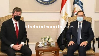صورة وزير البترول والثروة المعدنية يستقبل السفير البلجيكى والوفد المرافق له بالقاهرة